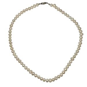 Vintage Japanese Cultured Lustrous Strand Near-Round Freshwater Pearl Necklace